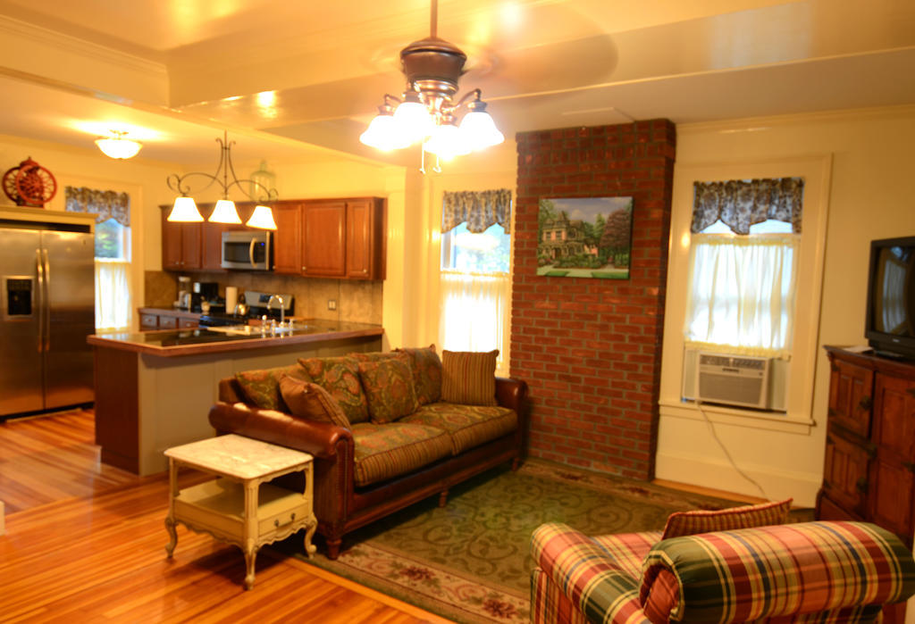 Union Gables (Adults Only) Hotel Saratoga Springs Room photo