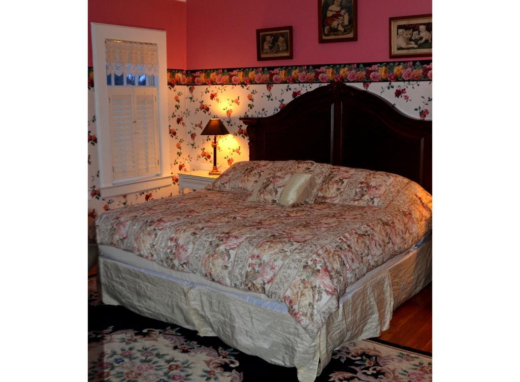 Union Gables (Adults Only) Hotel Saratoga Springs Room photo