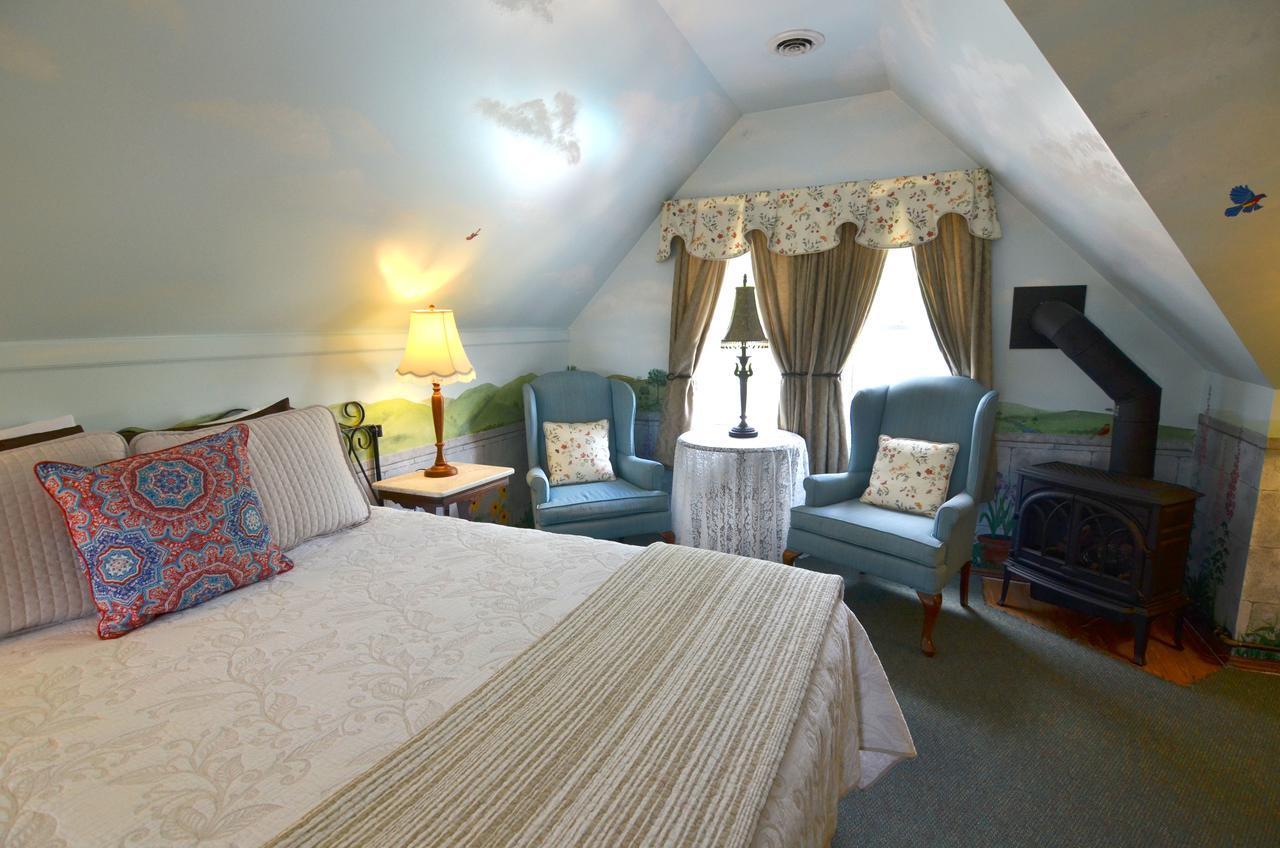 Union Gables (Adults Only) Hotel Saratoga Springs Room photo
